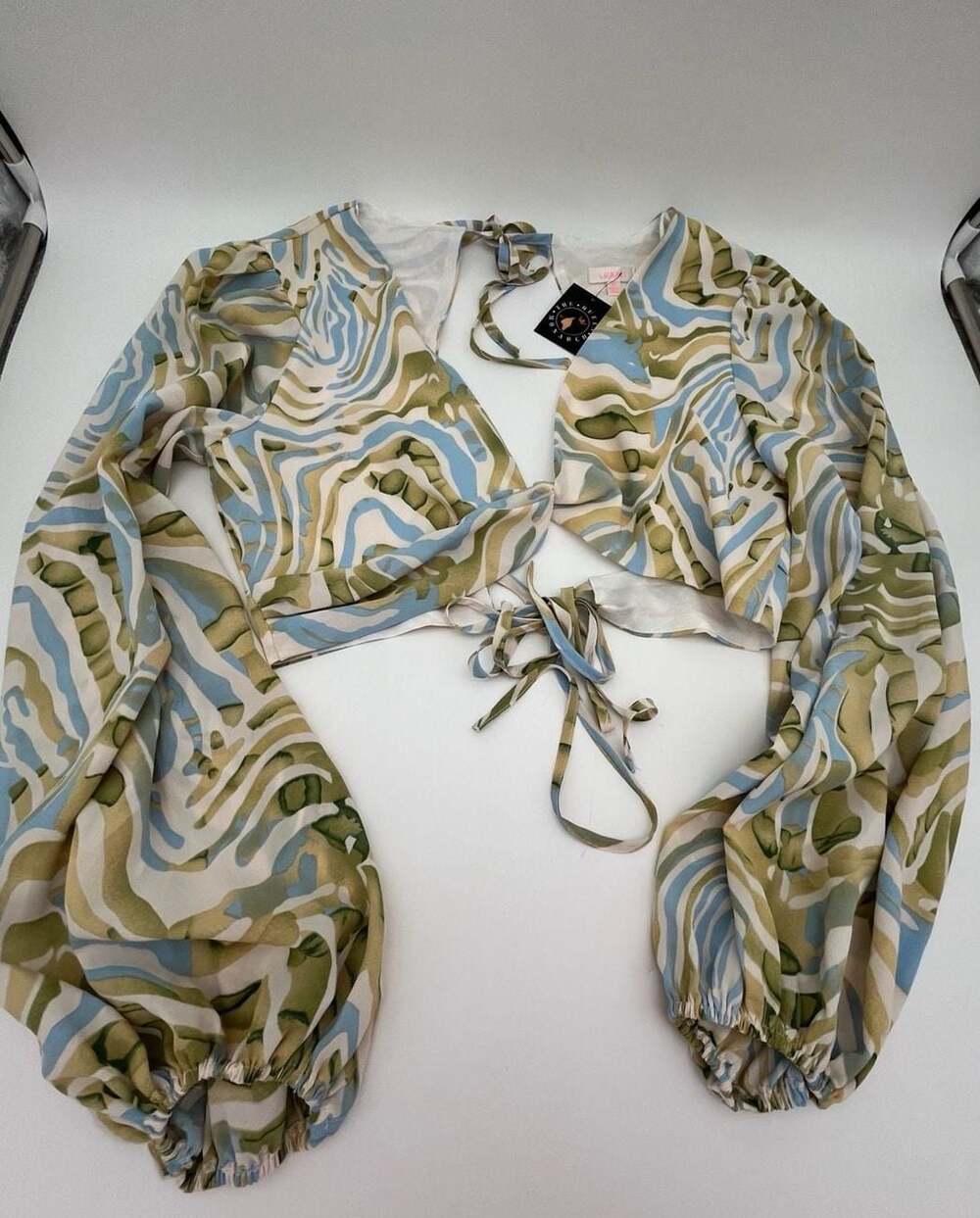 Luxxel Abstract blue green Print Long Sleeve Tie-open back Crop Top size M